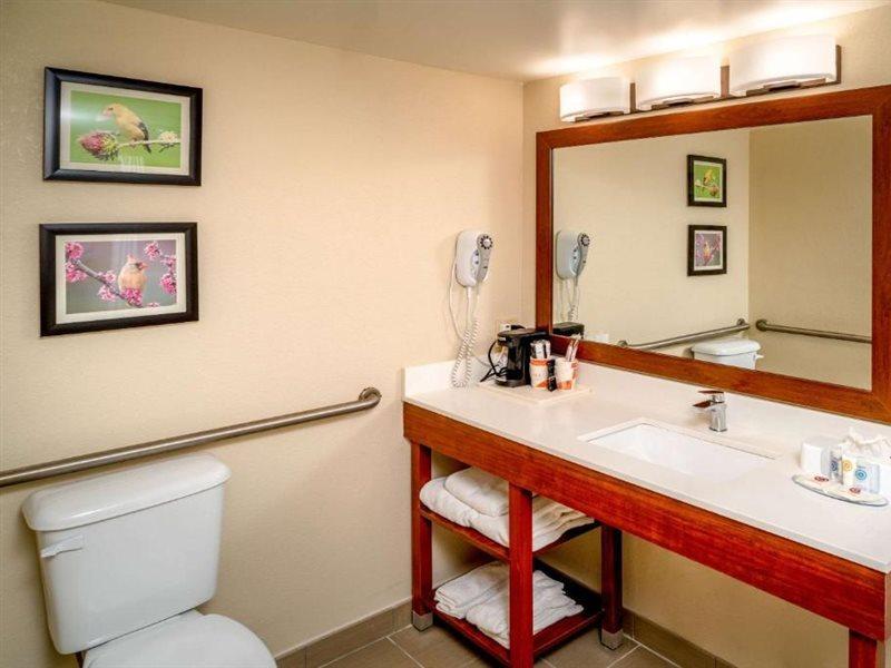 Comfort Inn & Suites Grundy Экстерьер фото