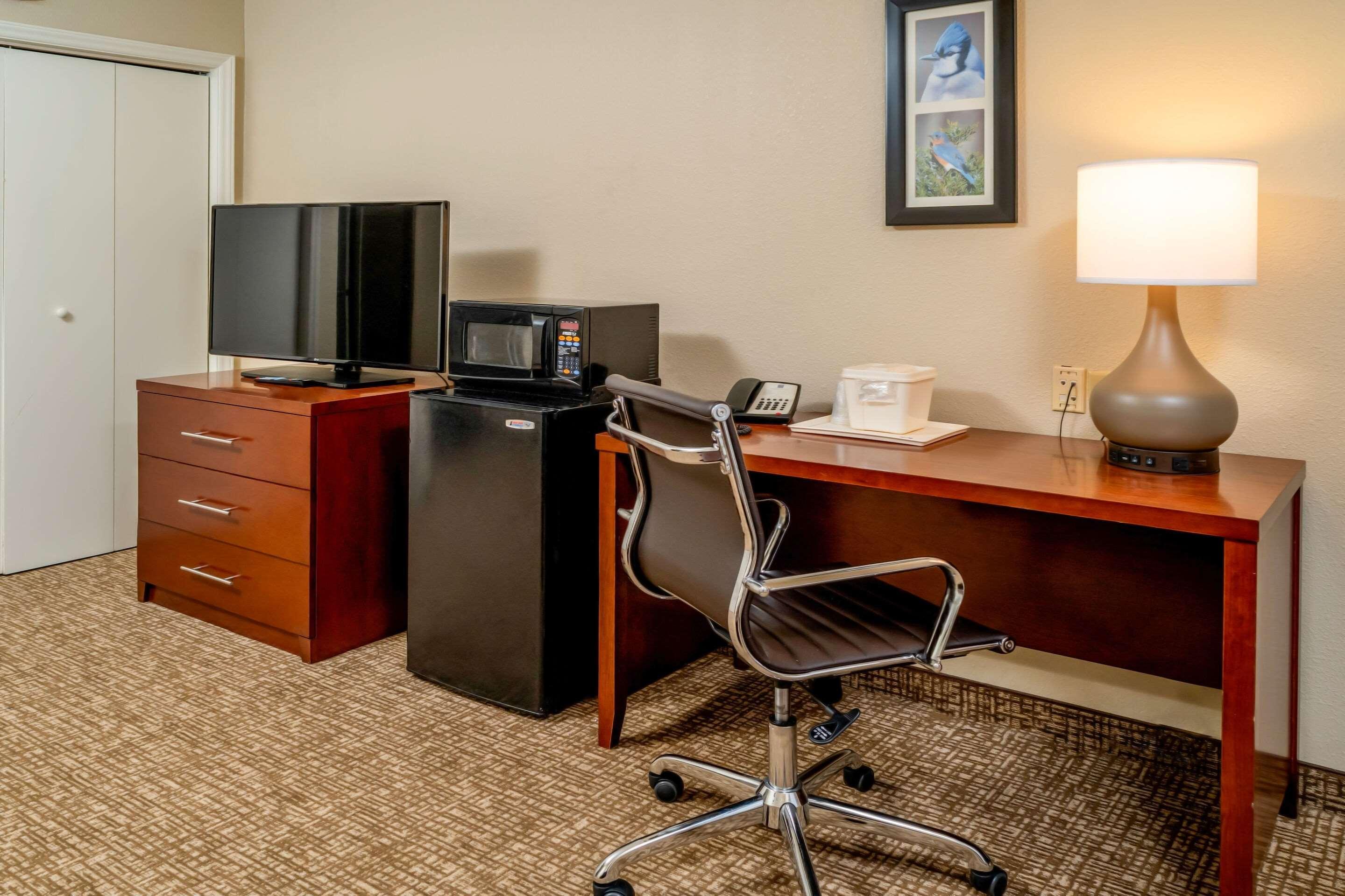 Comfort Inn & Suites Grundy Экстерьер фото
