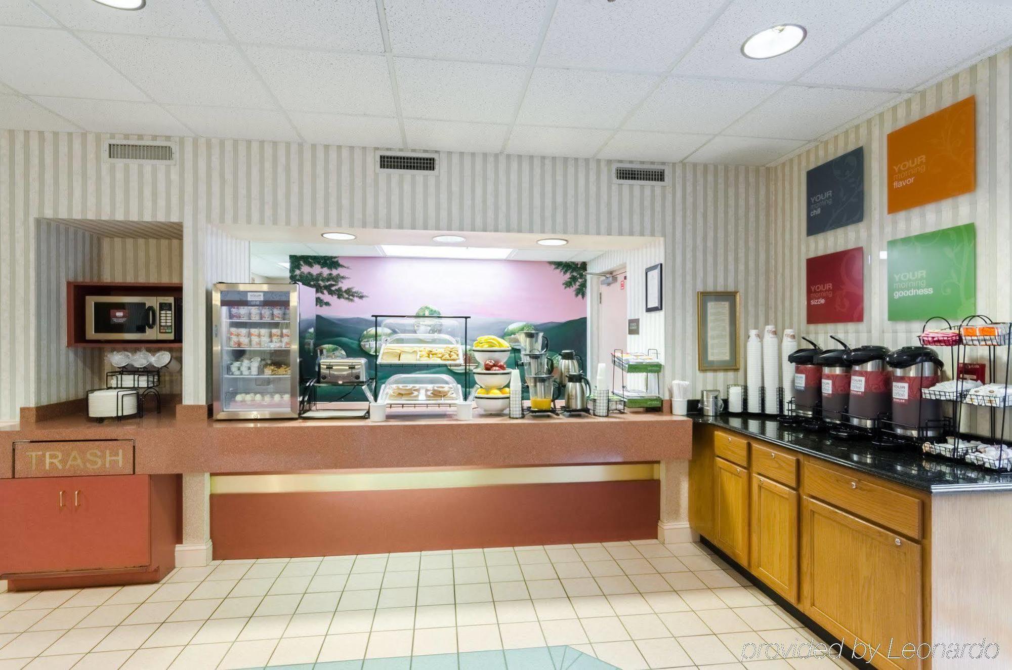 Comfort Inn & Suites Grundy Экстерьер фото