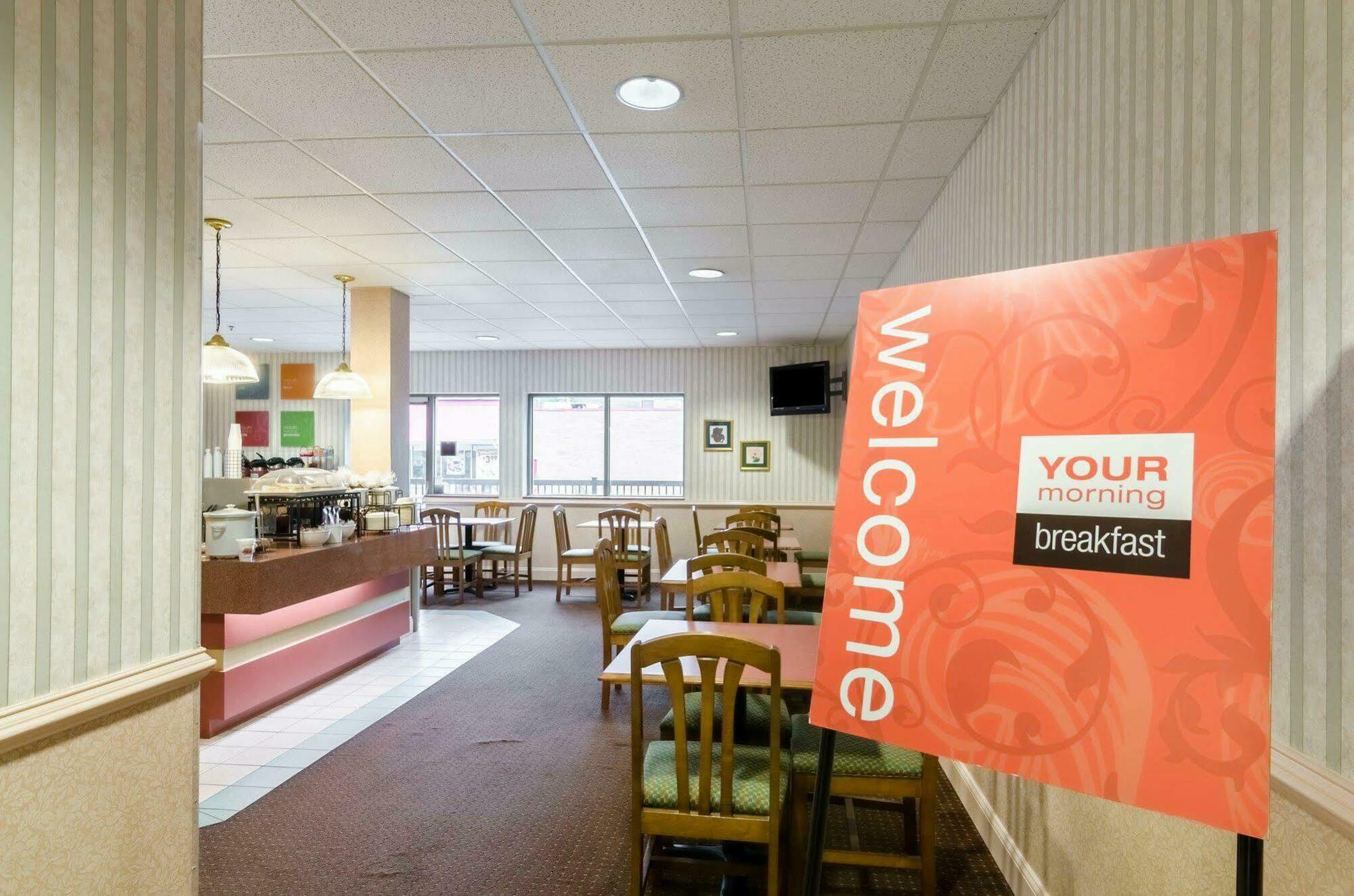 Comfort Inn & Suites Grundy Экстерьер фото